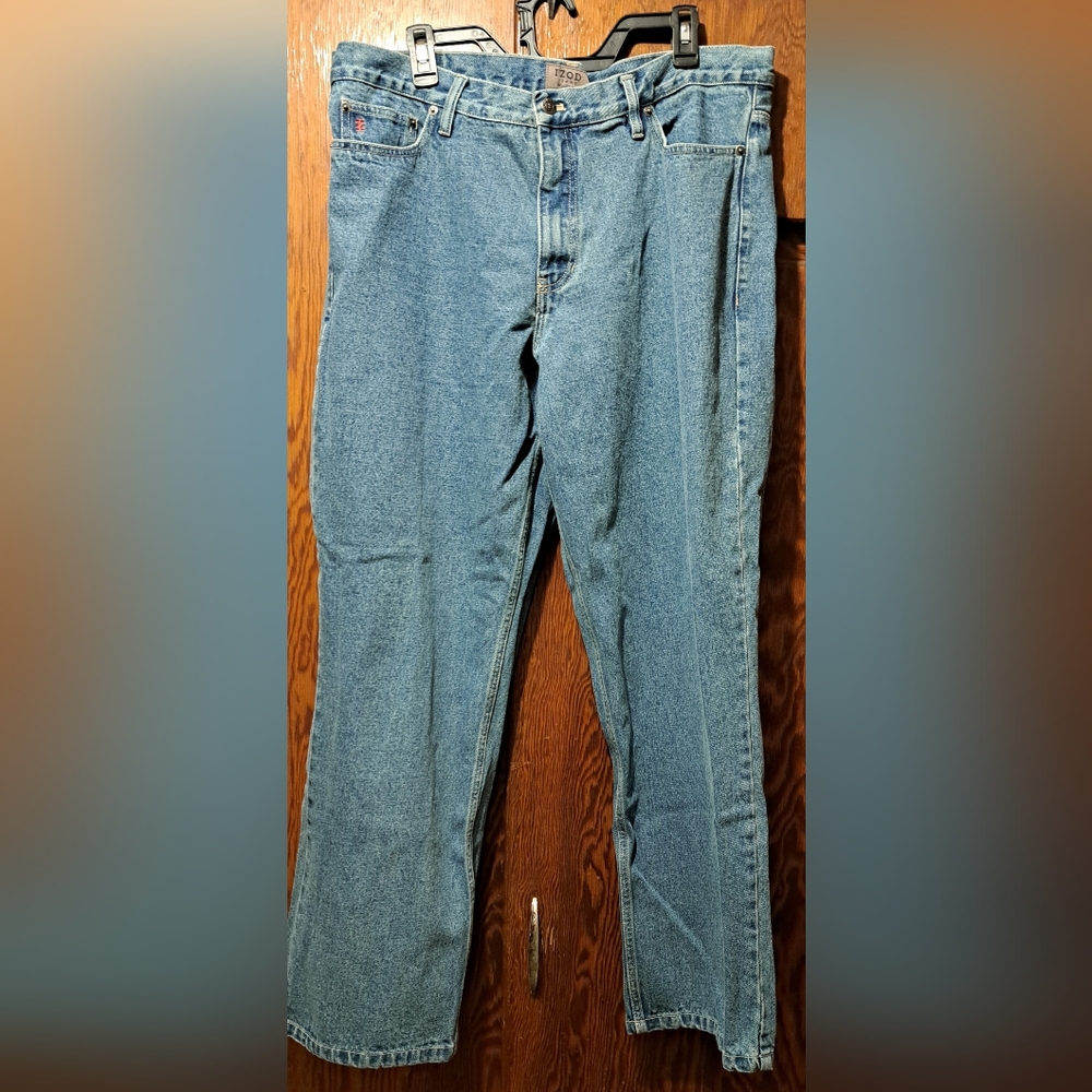 Izod Men's Classic Straight Denim Jeans